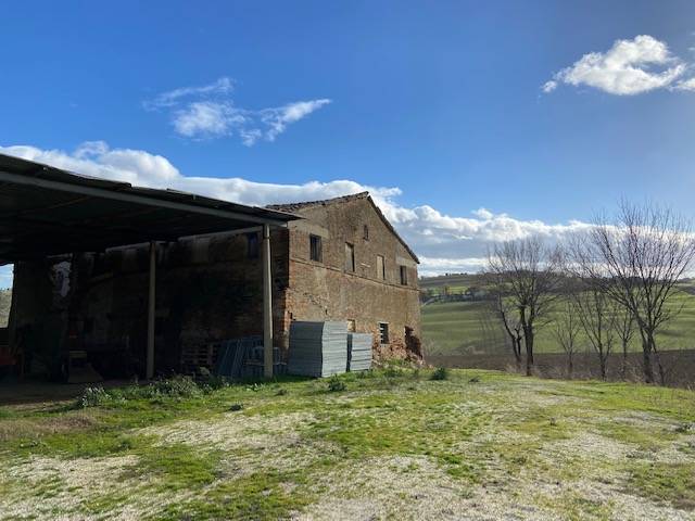 Rustico in vendita a Ostra