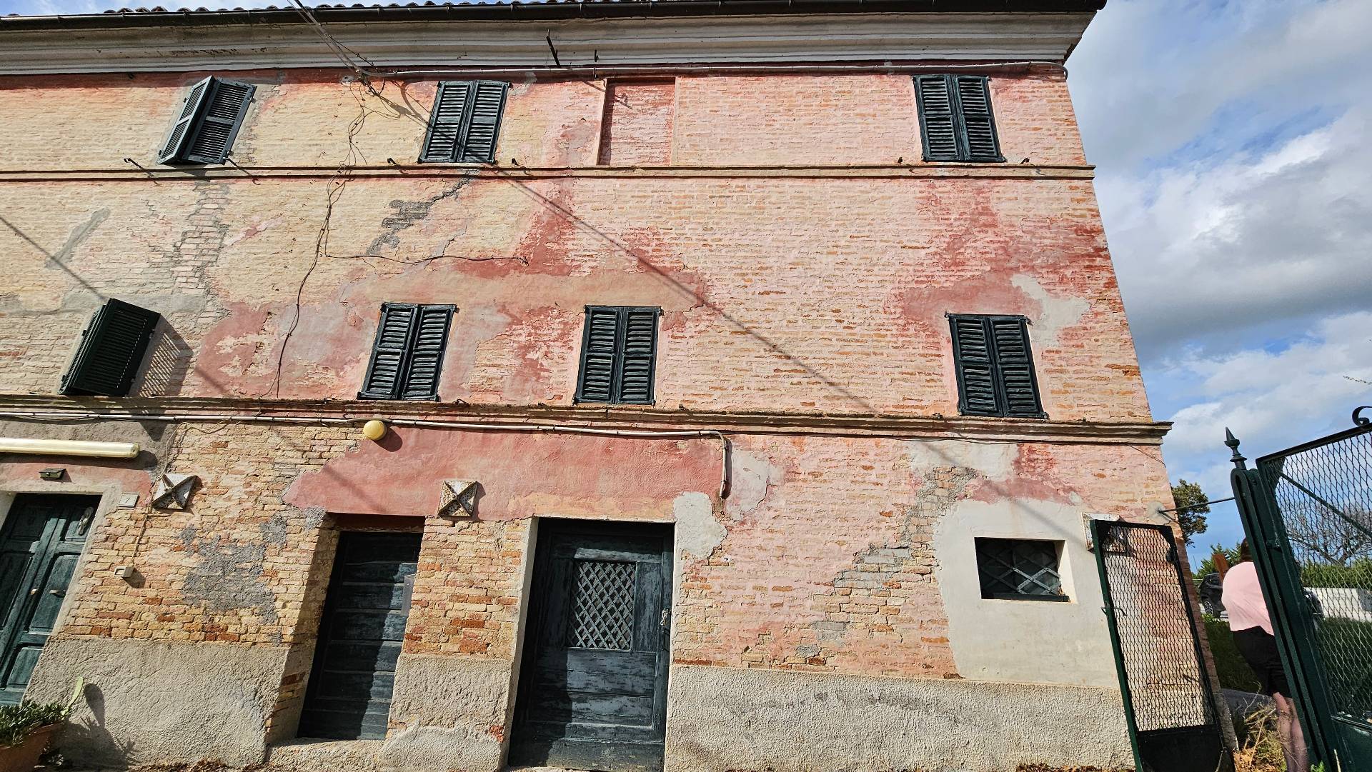 Casolare in vendita a Belvedere Ostrense