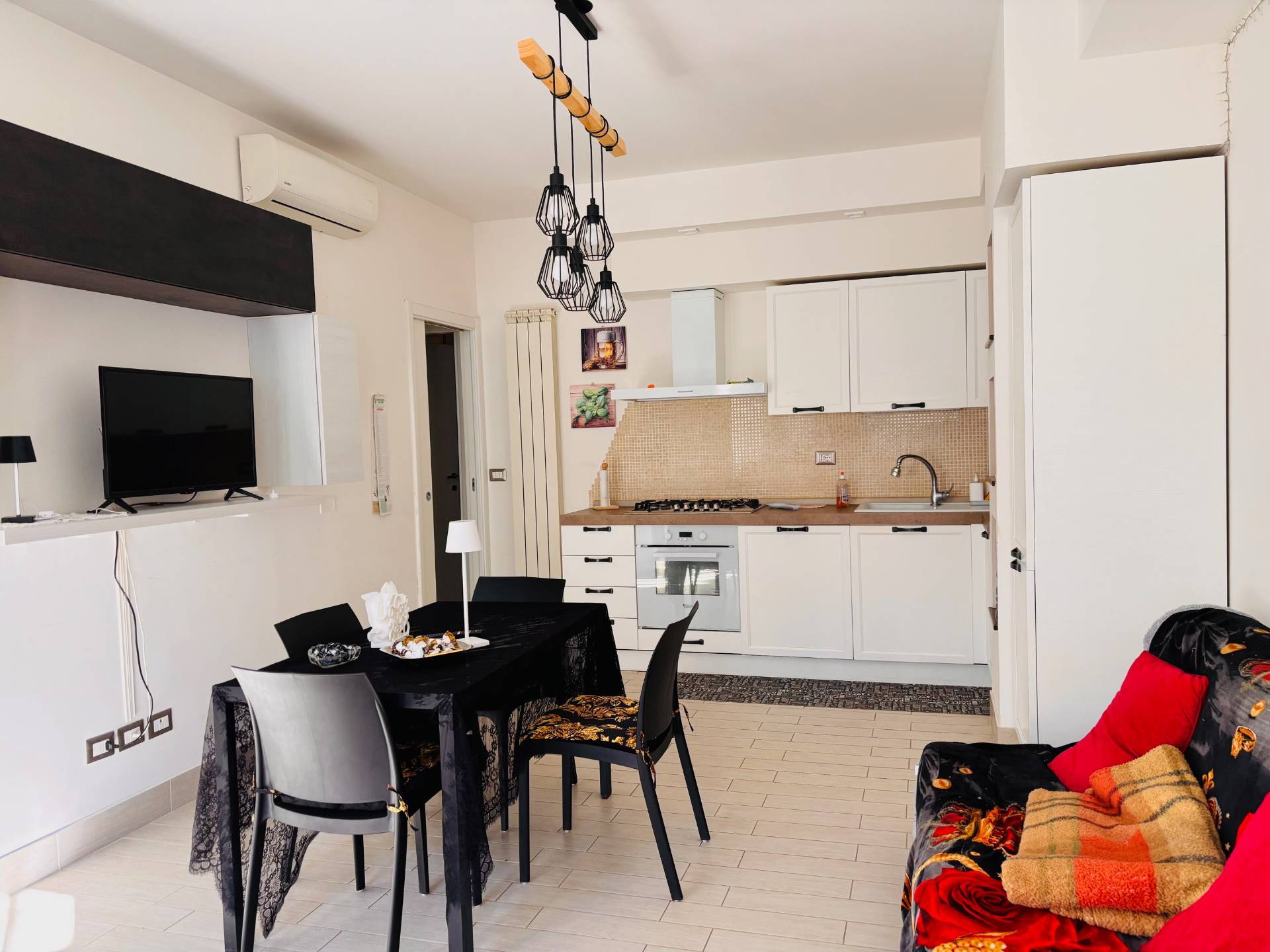 Appartamento in vendita a Falconara Marittima