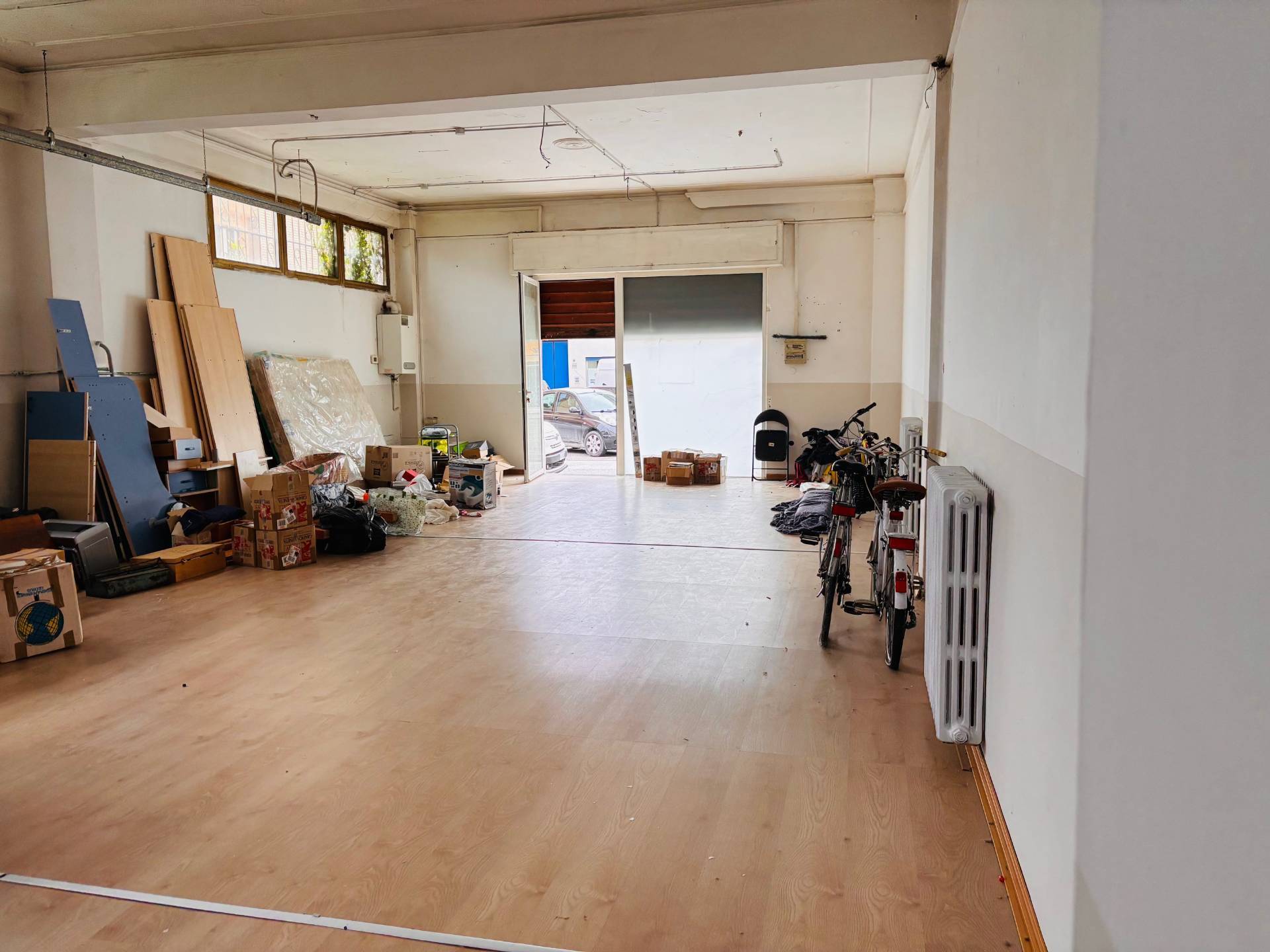 Loacale commerciale misto in vendita a Chiaravalle