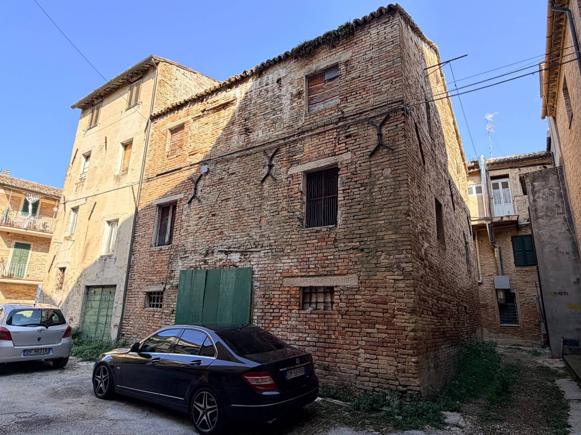 Appartamento in vendita a Falconara Marittima
