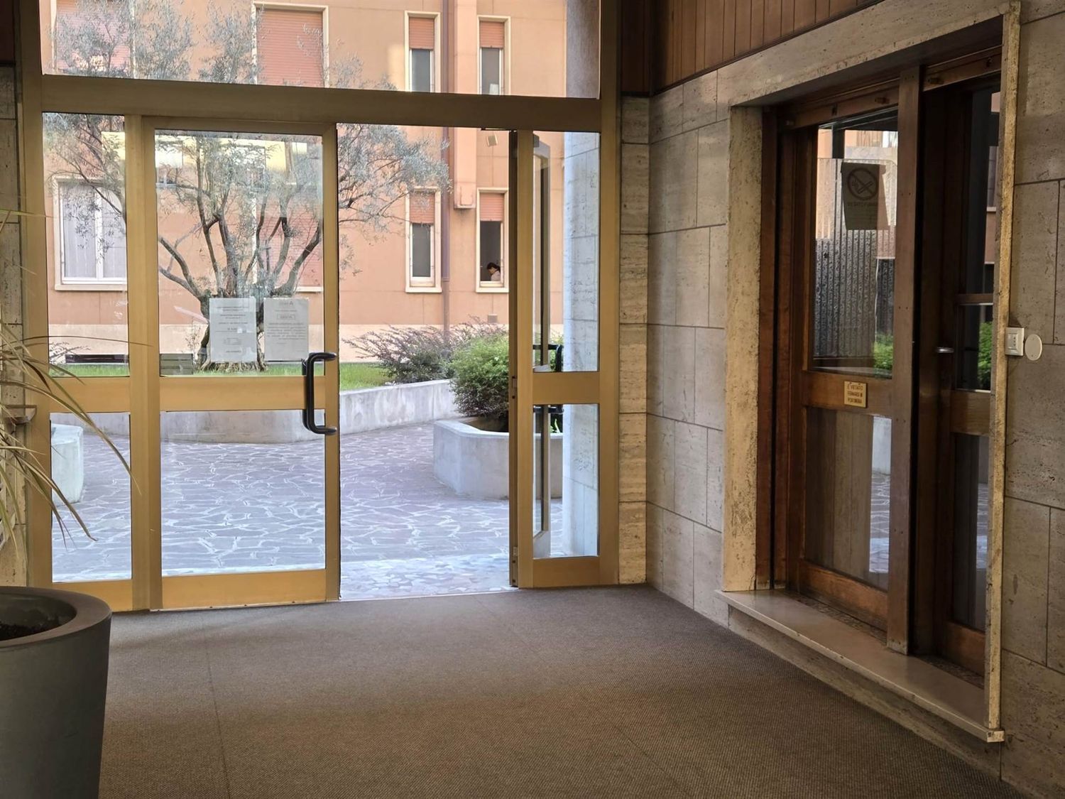 Bilocale in vendita in viale giovanni suzzani 92, Milano