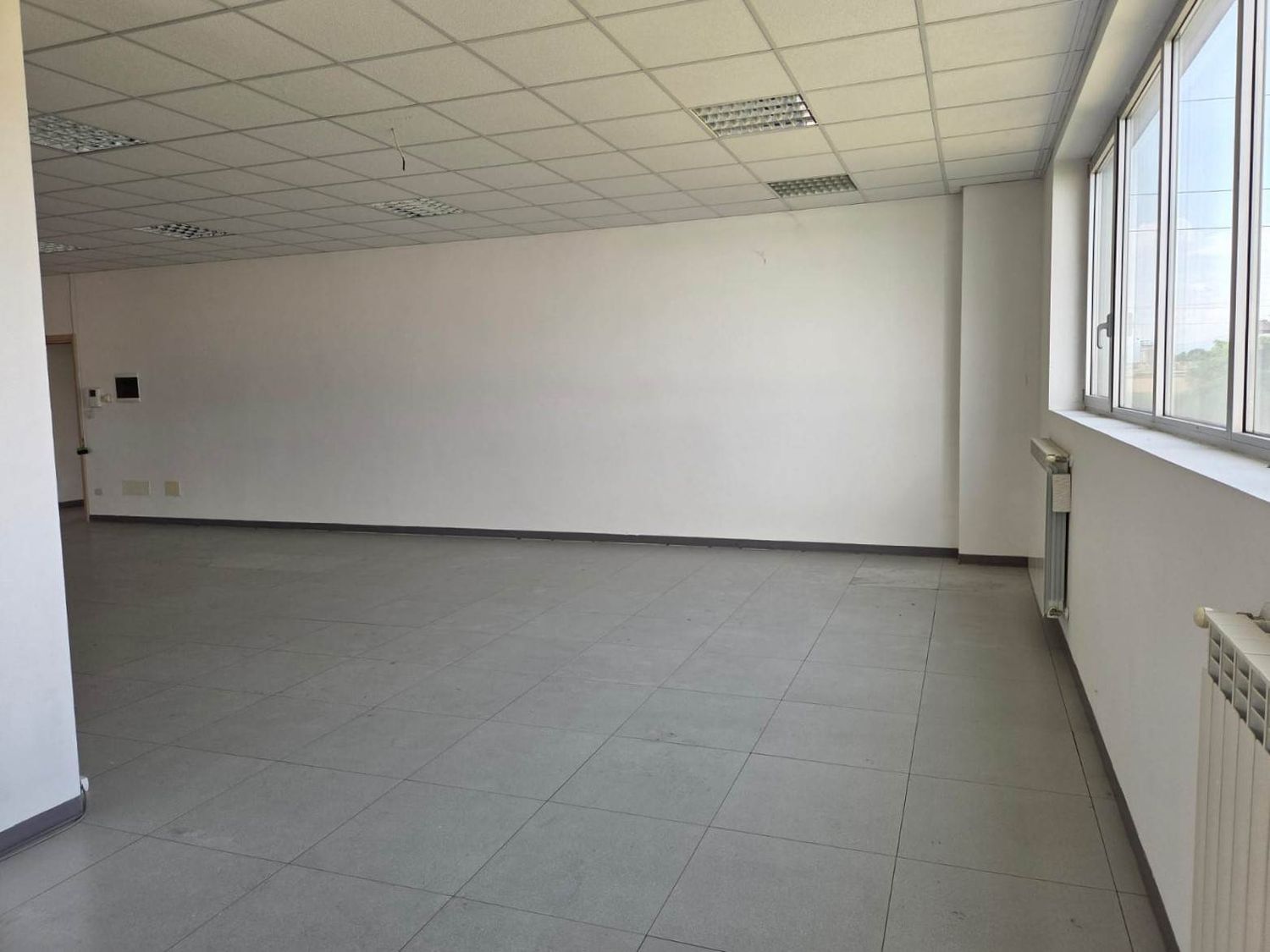 Ufficio in affitto in via valdossola 3, Vimercate