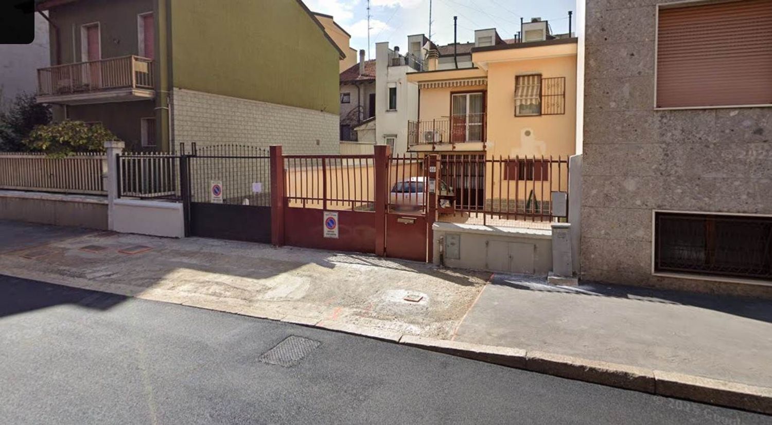 Box/Garage 13mq in affitto in via via eugenio villoresi 66, Sesto San Giovanni