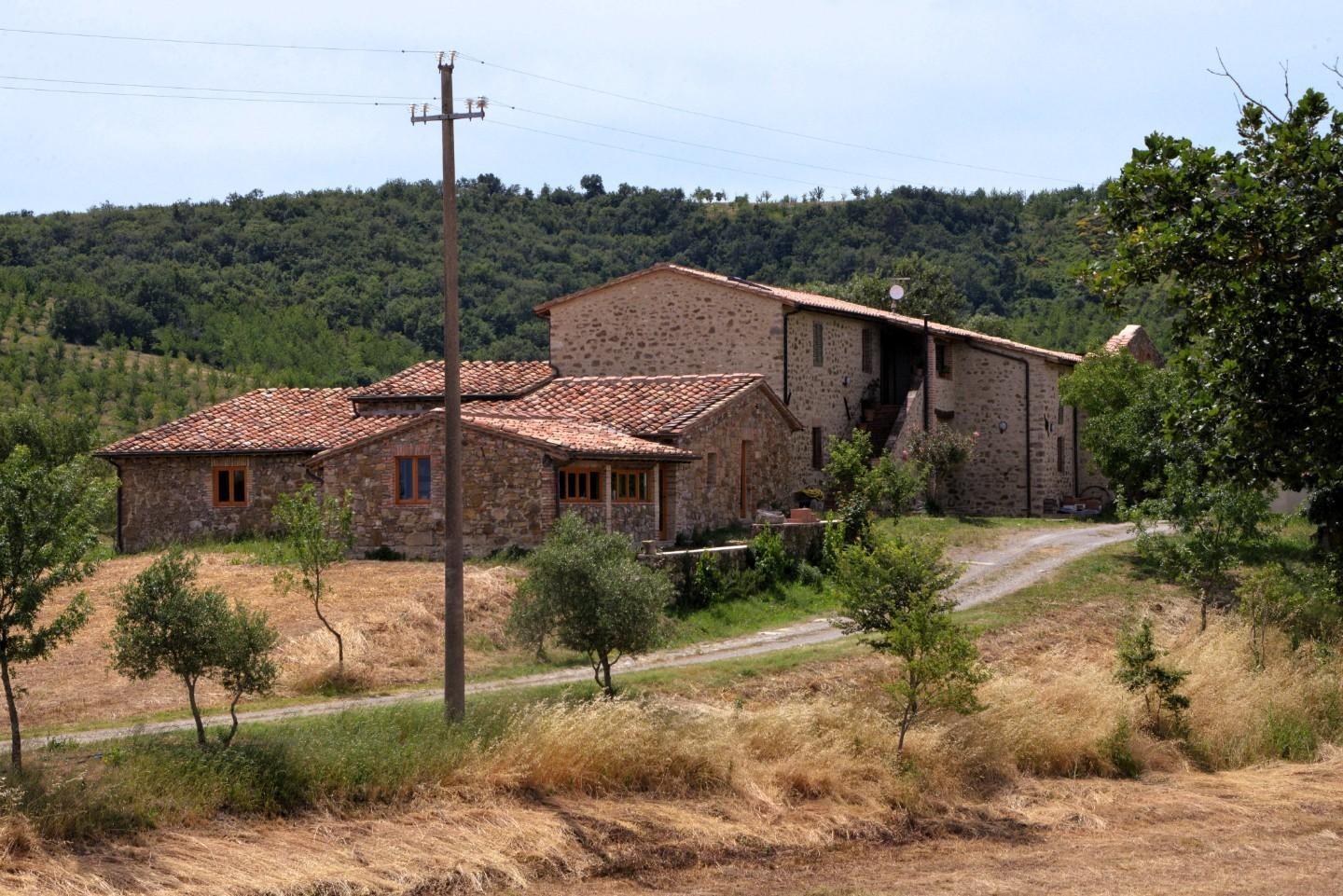 Rustico con giardino a Casole d'Elsa