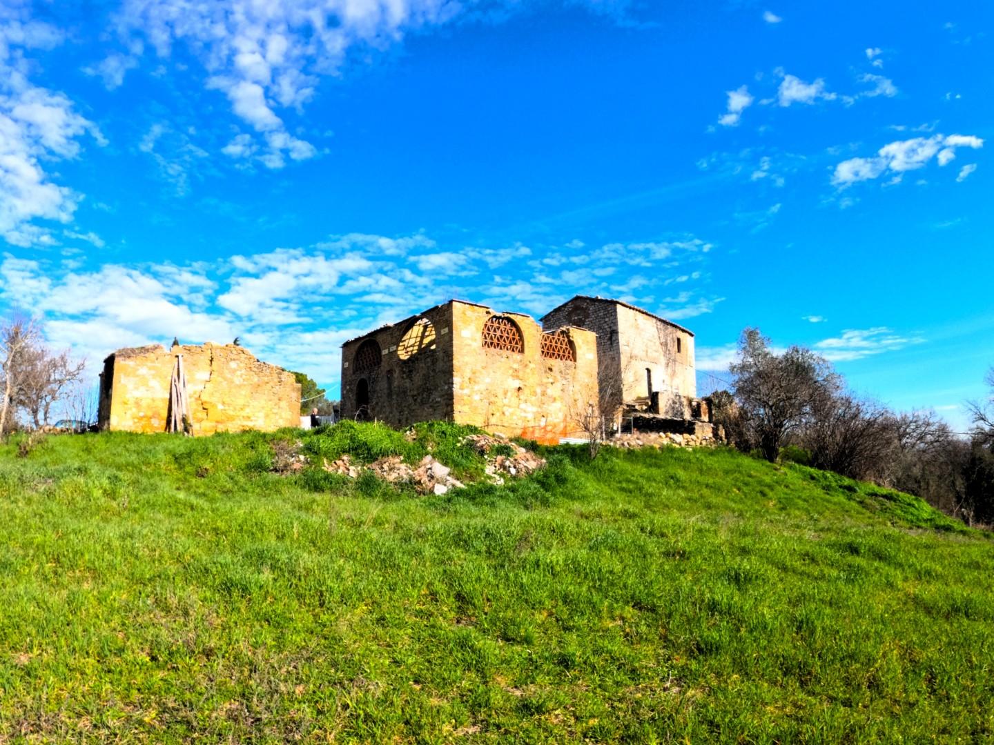 Rustico con giardino a Colle di Val d'Elsa