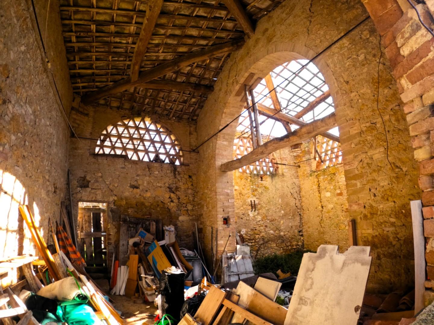 Rustico con giardino a Colle di Val d'Elsa