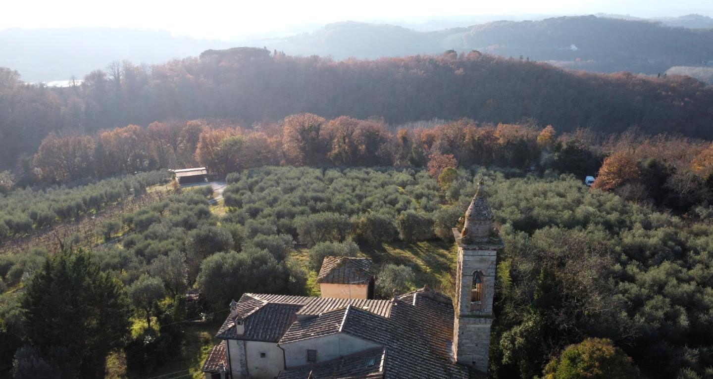 Rustico con giardino a Poggibonsi