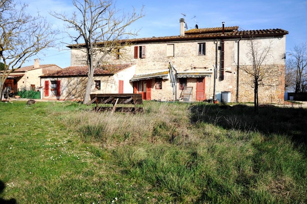 Rustico con giardino a Monteriggioni