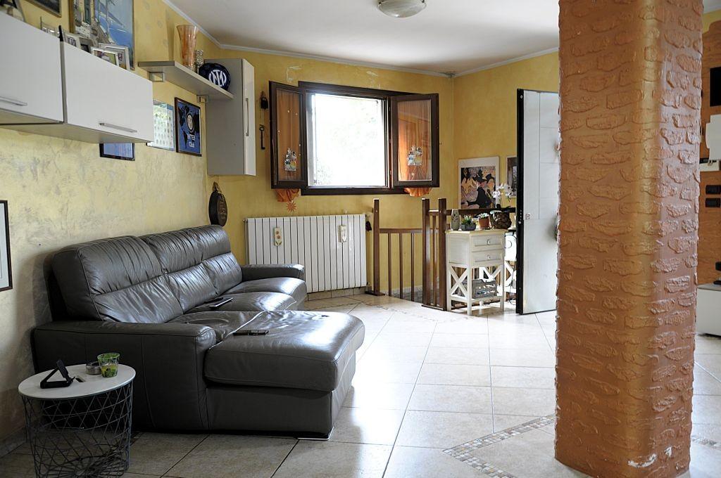 Quadrilocale in vendita, Colle di Val d'Elsa campolungo