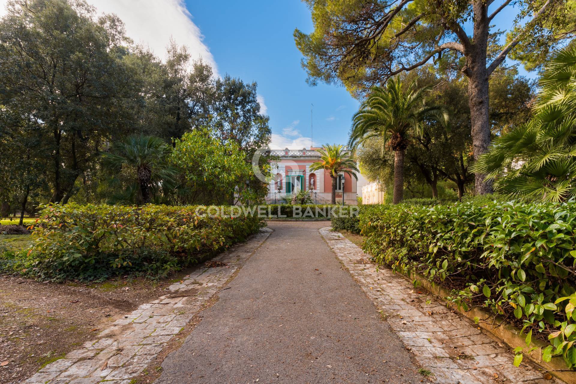 Villa storica in vendita a Valenzano