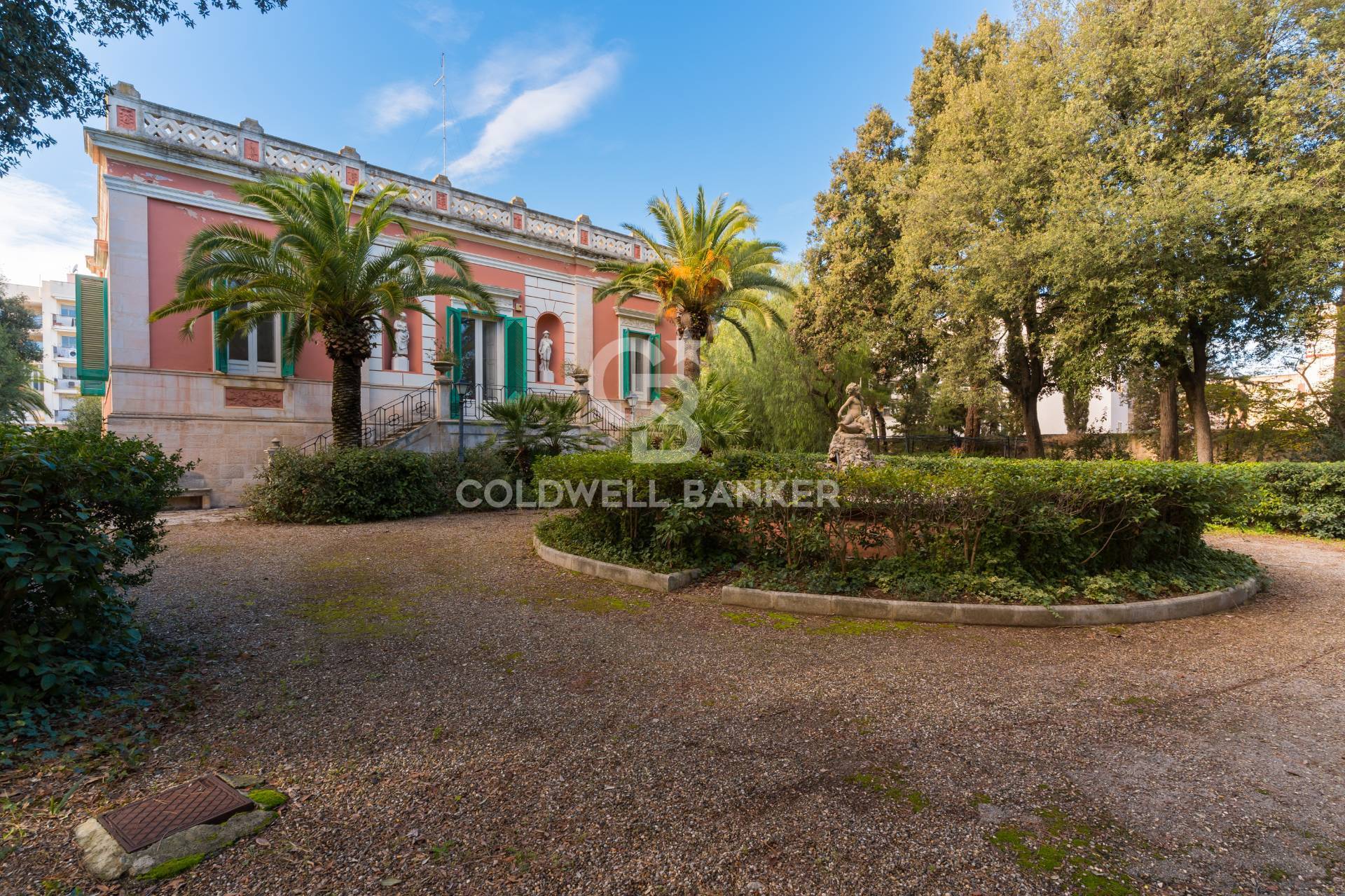 Villa storica in vendita a Valenzano