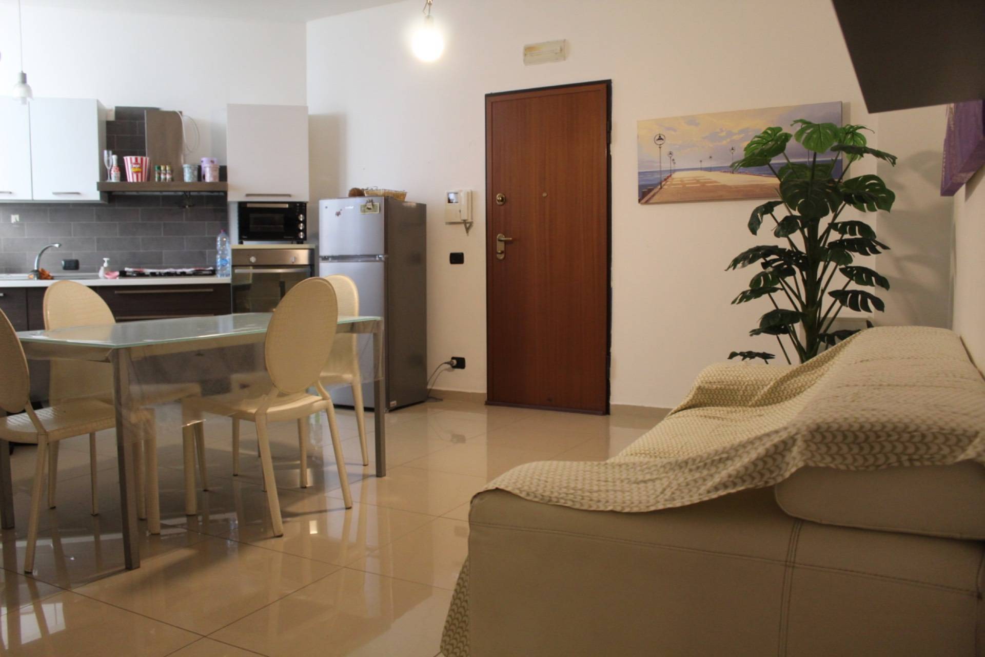 2 locali in vendita a Taranto, Solito