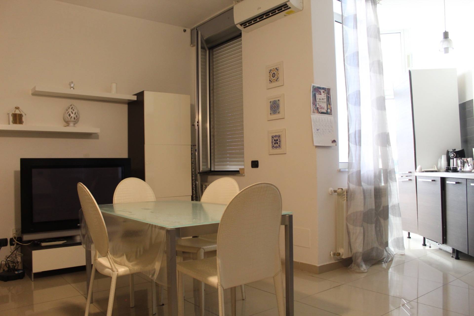 2 locali in vendita a Taranto, Solito