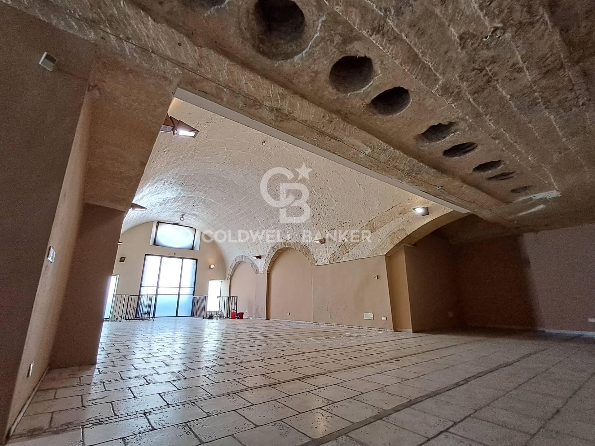 Locale commerciale in vendita a Grottaglie