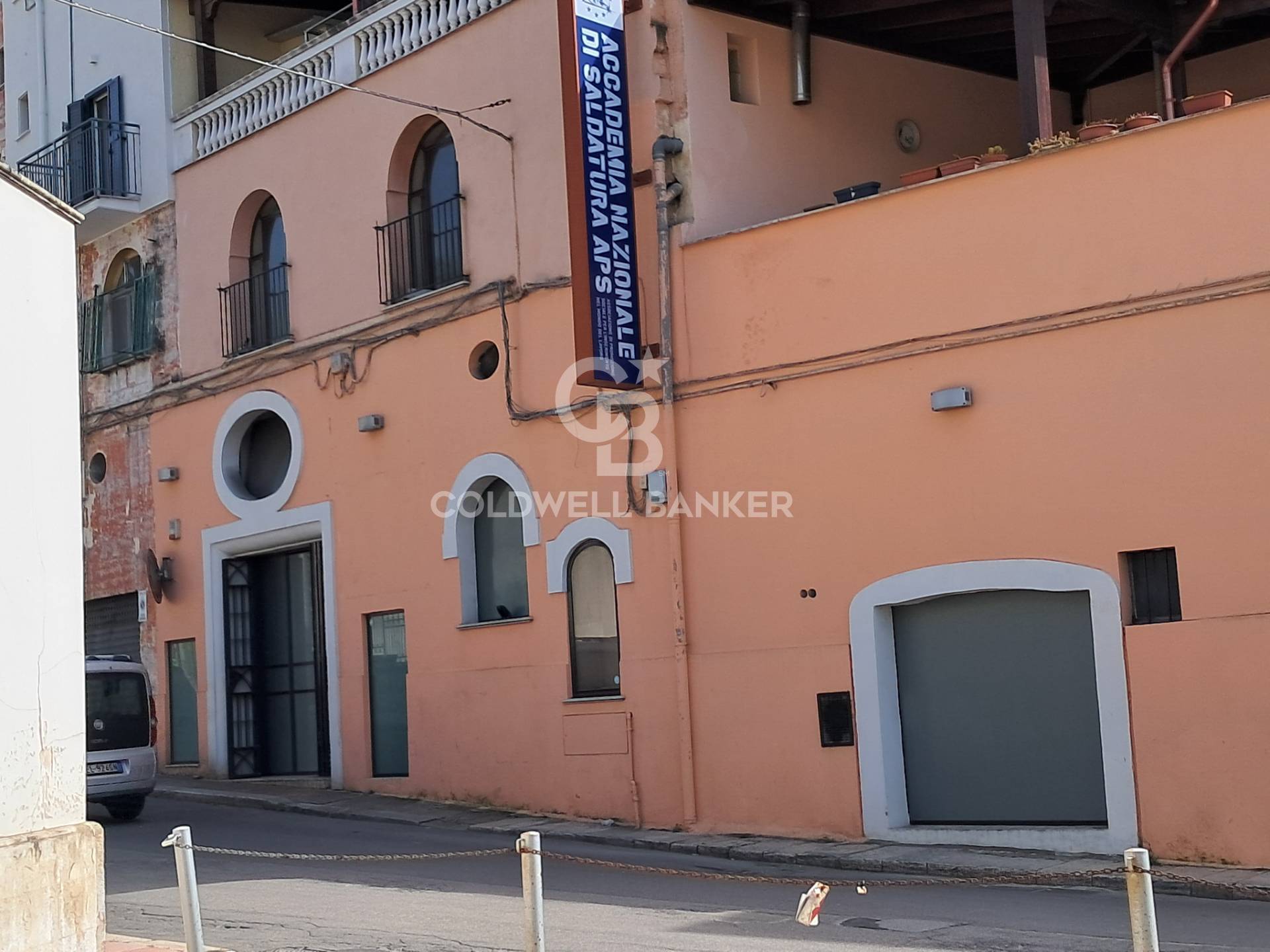 Locale commerciale in vendita a Grottaglie