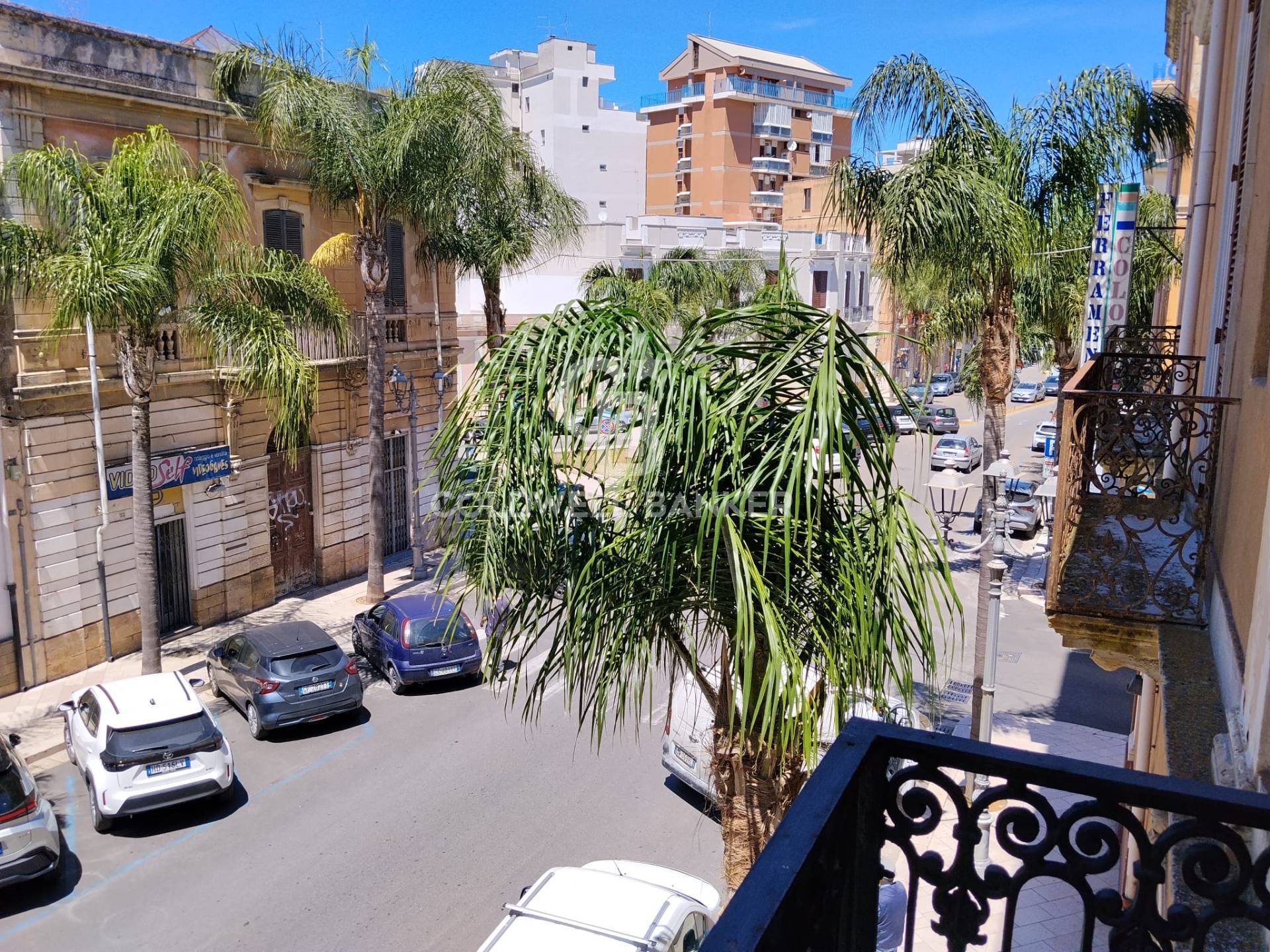 Appartamento in vendita a Brindisi, Centro