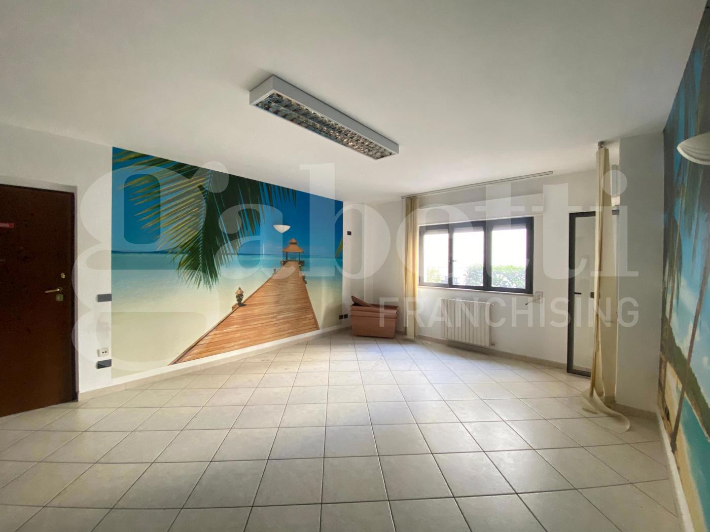 Quadrilocale con giardino a Andria