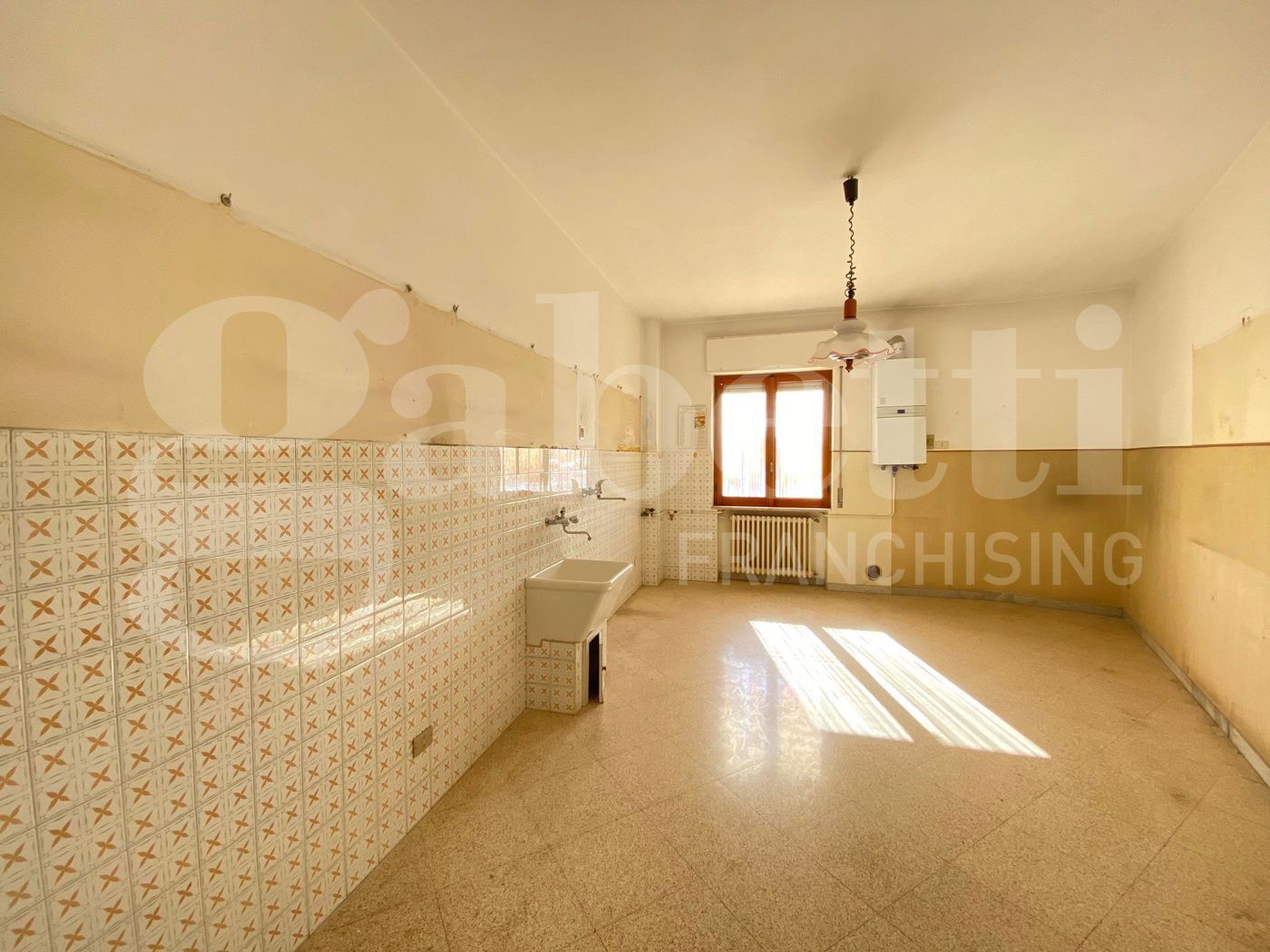 Quadrilocale da ristrutturare a Andria