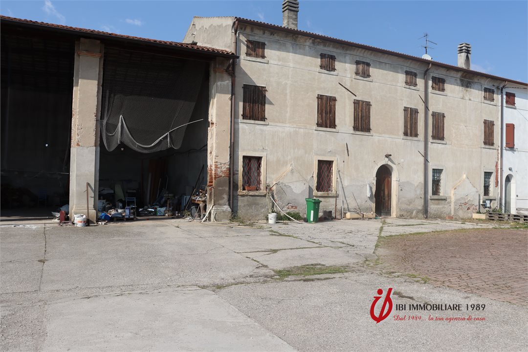 Rustico in vendita a Erb�