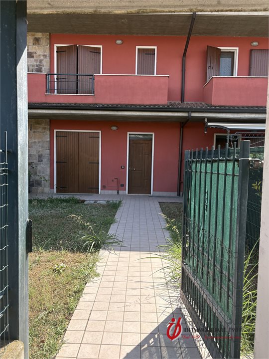 Bilocale in vendita a Nogarole Rocca