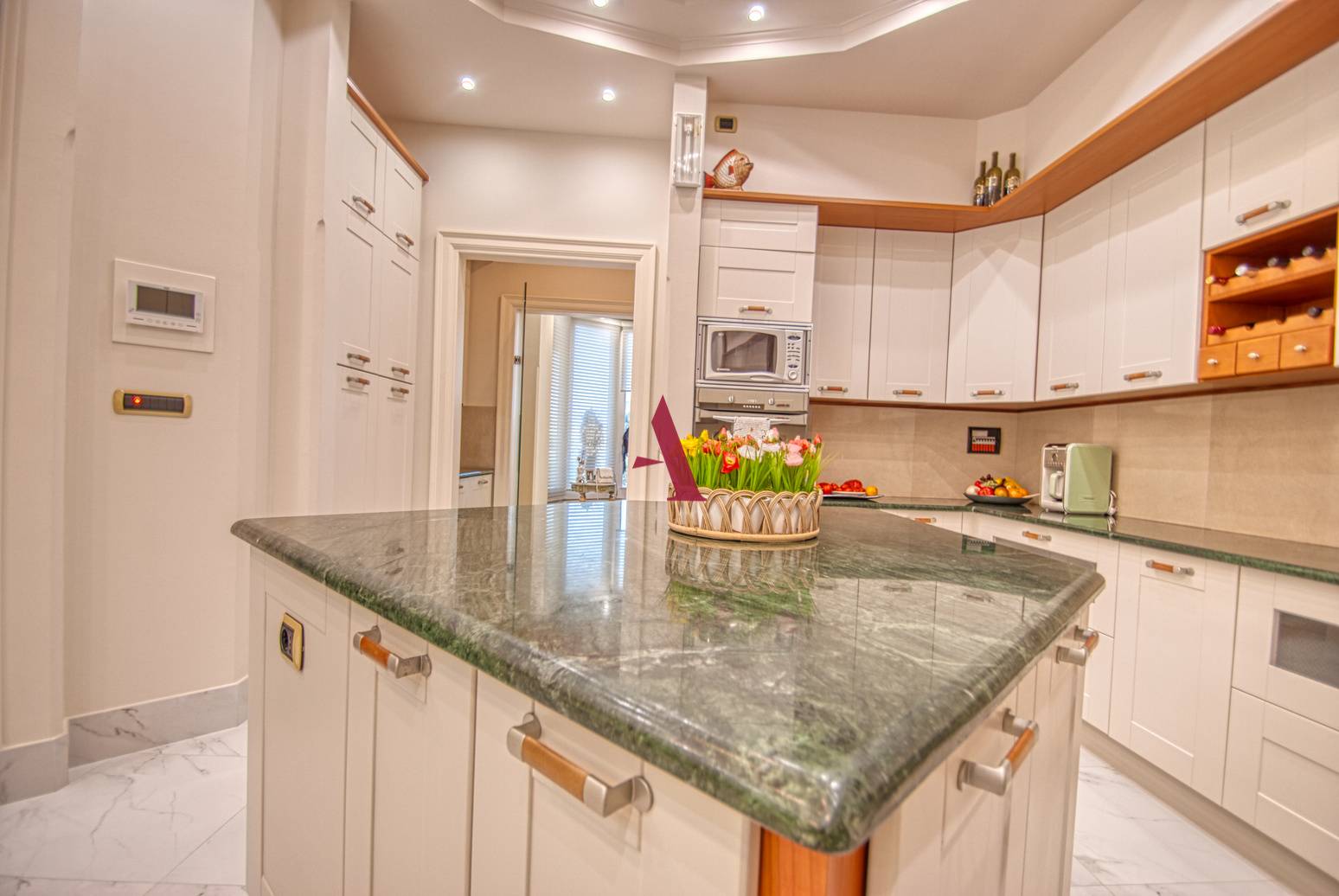 VILLA SINGOLA in vendita a Forino