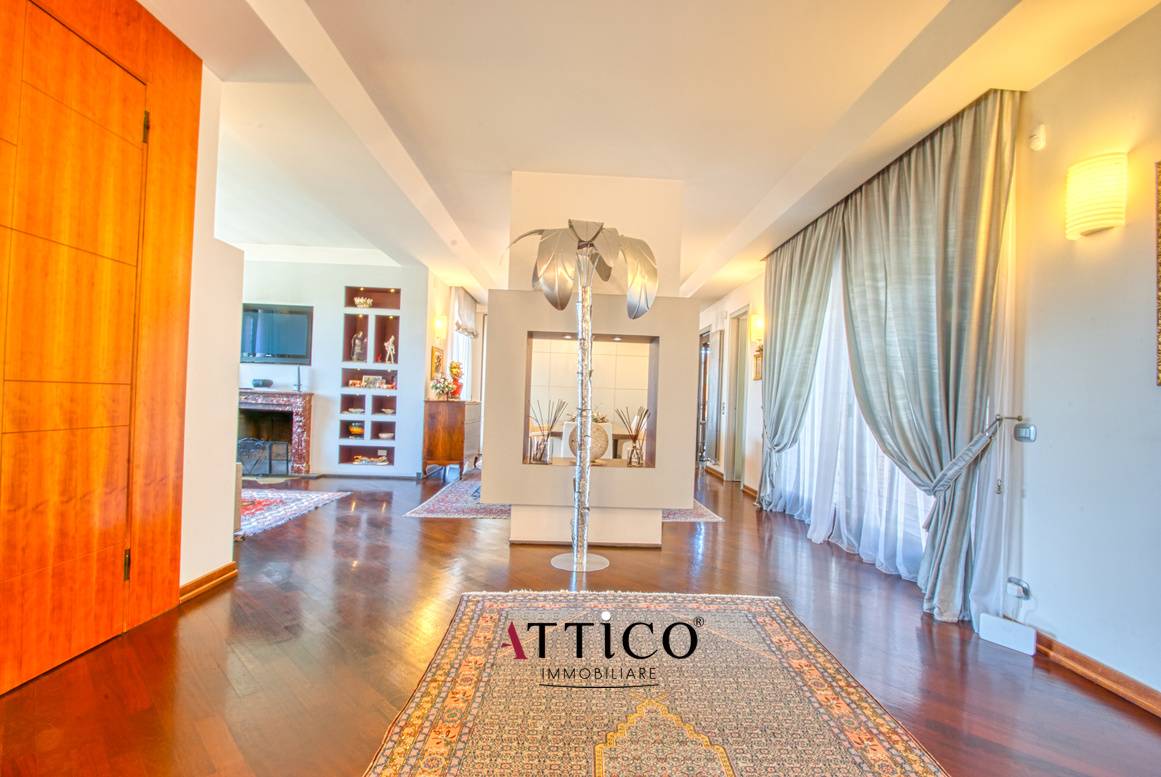 VILLA SINGOLA in vendita a Avellino