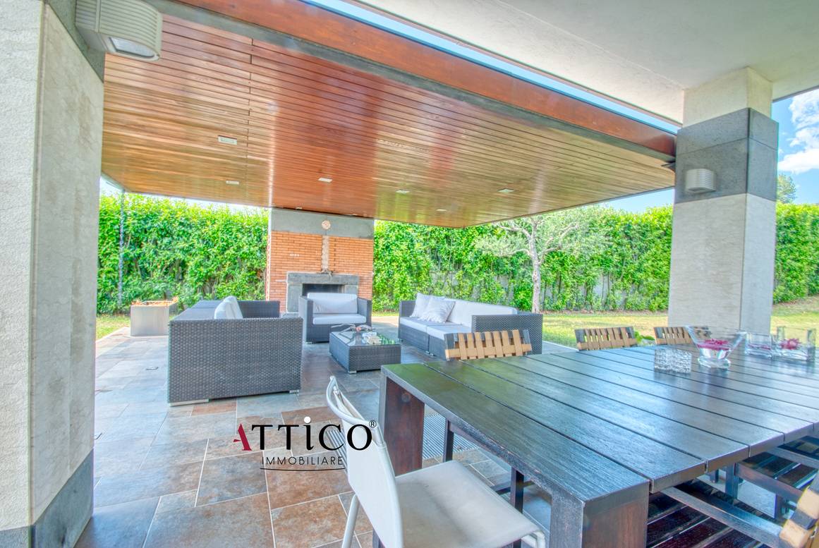 VILLA SINGOLA in vendita a Avellino