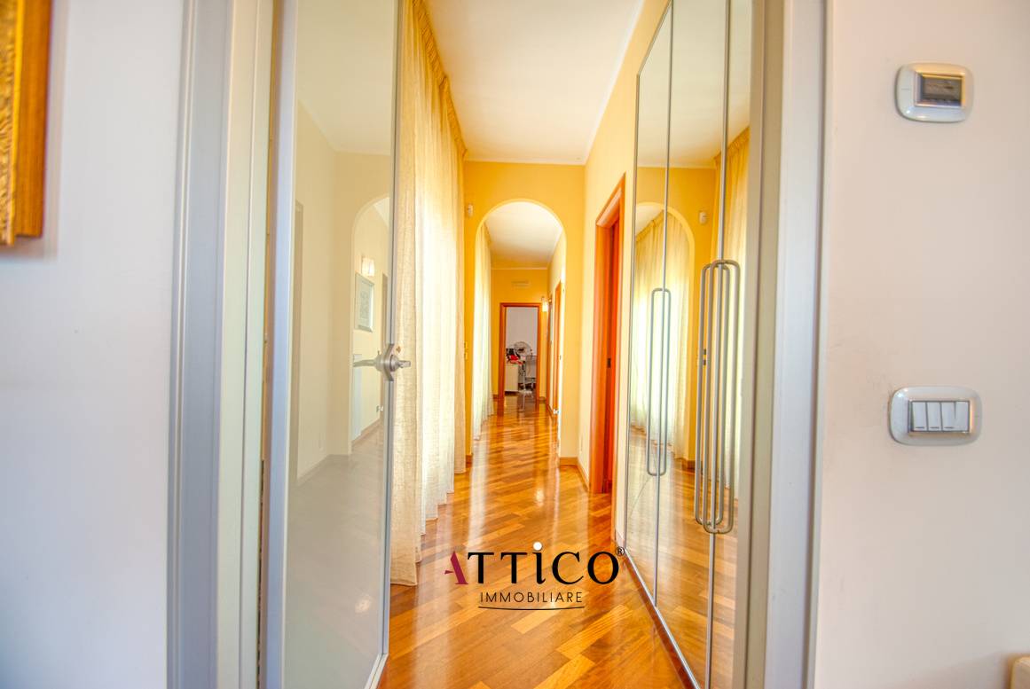 VILLA SINGOLA in vendita a Avellino