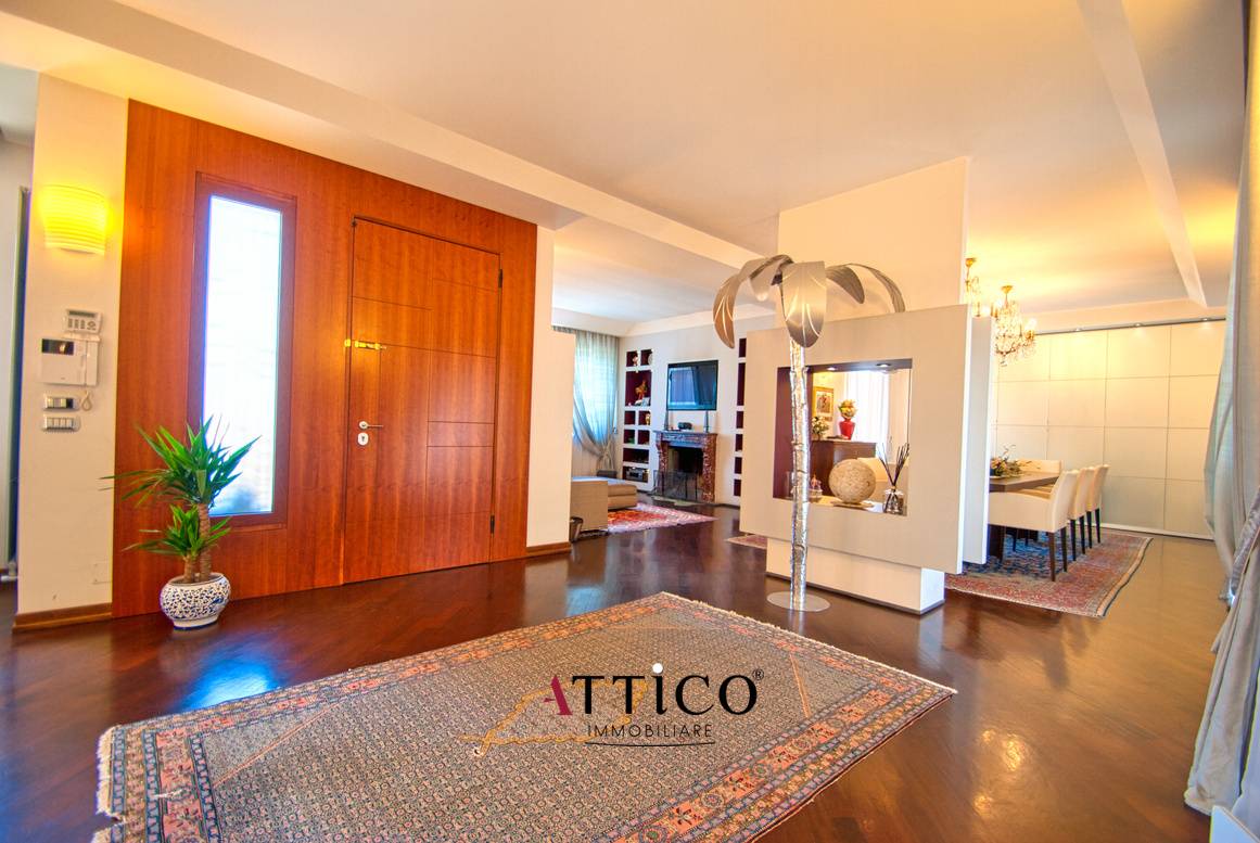 VILLA SINGOLA in vendita a Avellino