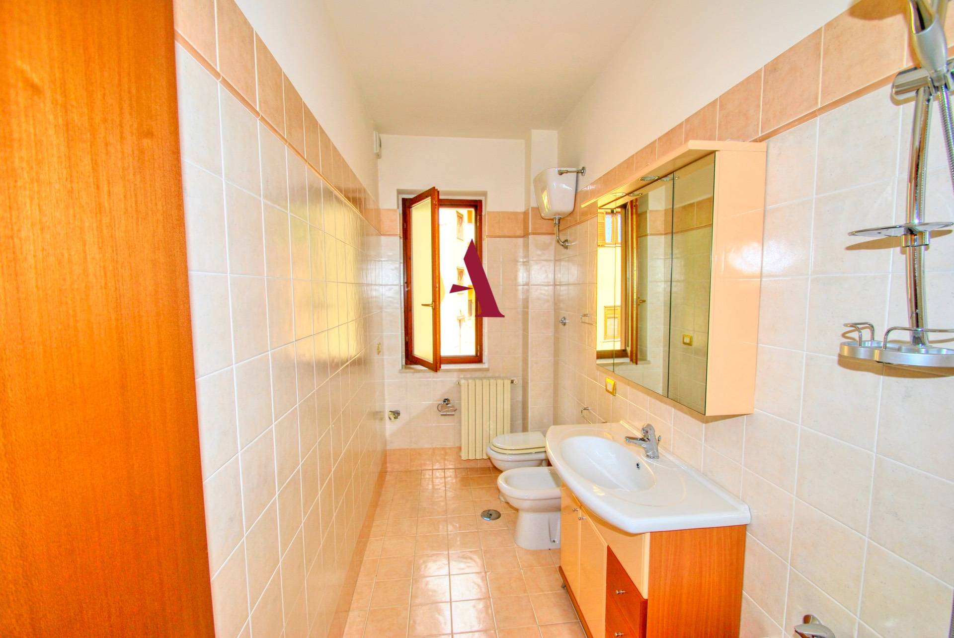 2 VANI in vendita a Avellino