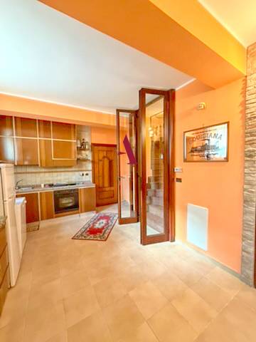 VILLA BIFAMILIARE in vendita a Avellino