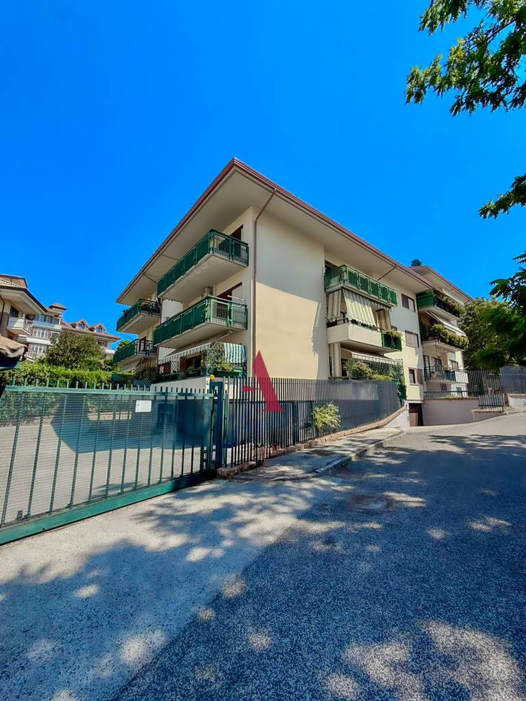 5 VANI in vendita a Avellino