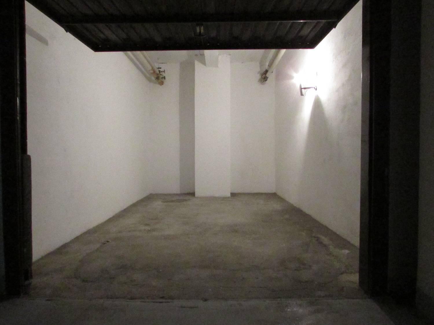 Box/Garage 16mq in vendita a Sesto San Giovanni