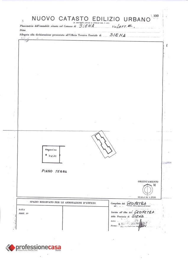 Magazzino in vendita a Siena