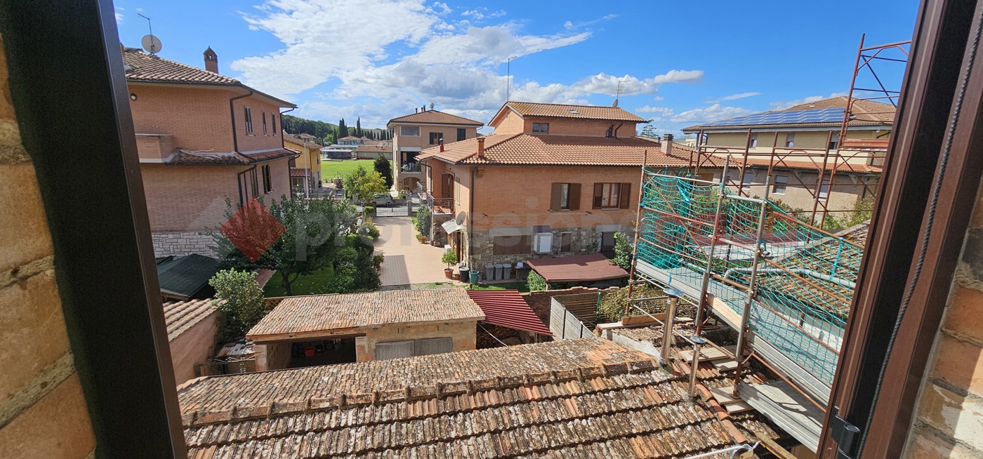 Trilocale in affitto a Asciano