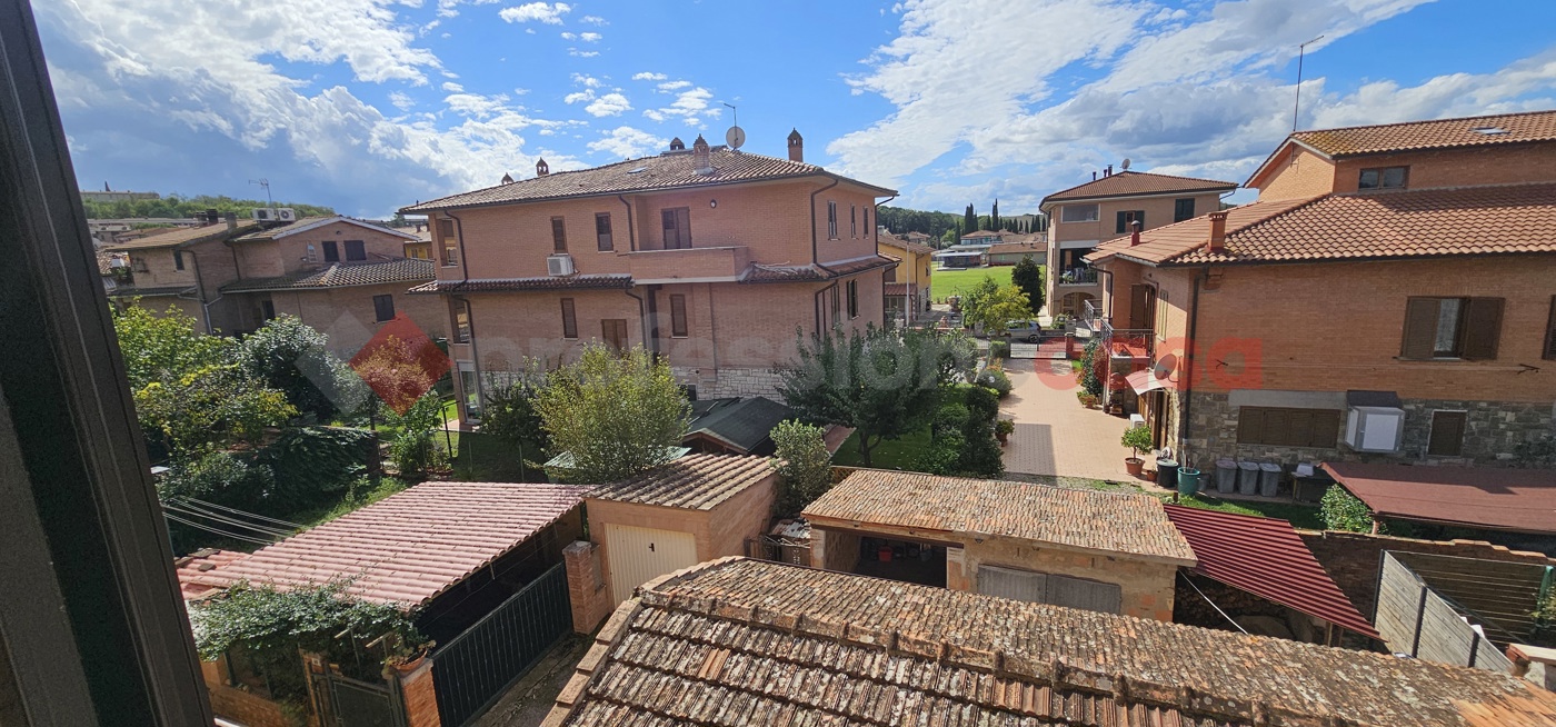 Trilocale in affitto a Asciano