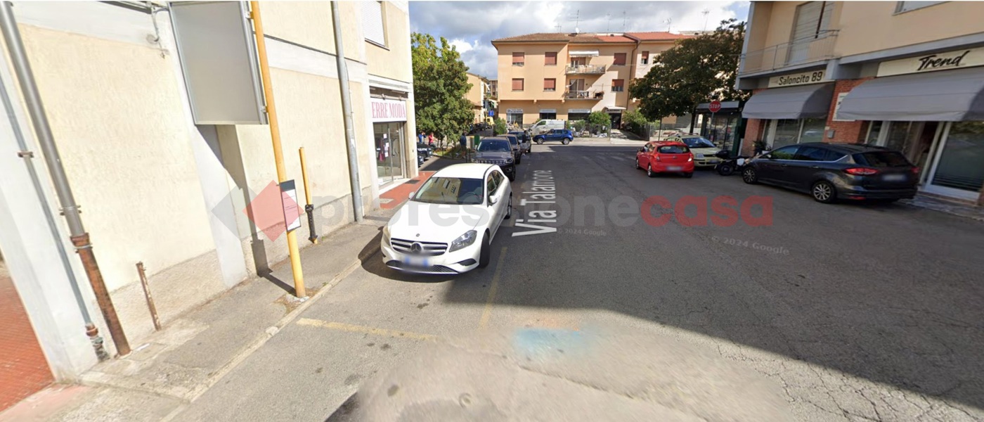 Negozio in affitto a Poggibonsi