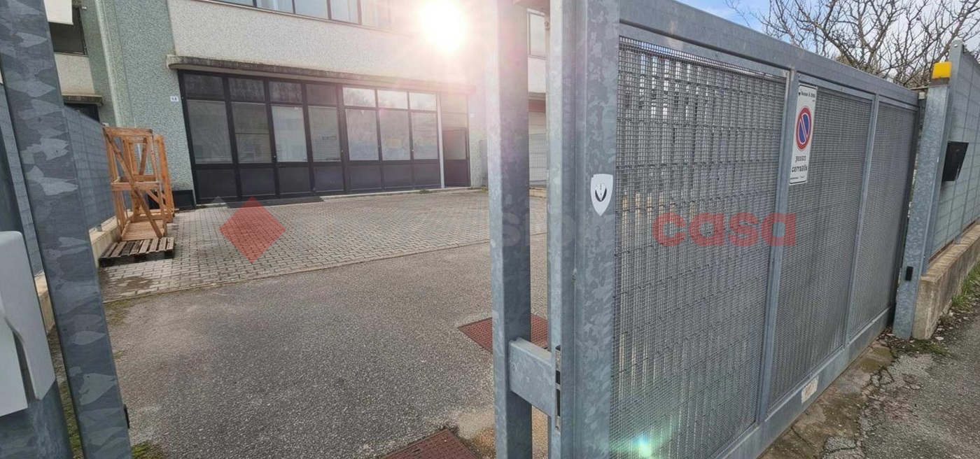 Capannone in affitto a Siena