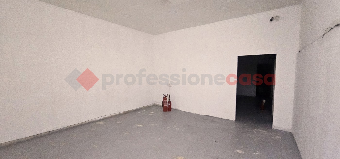 Negozio in affitto a Siena