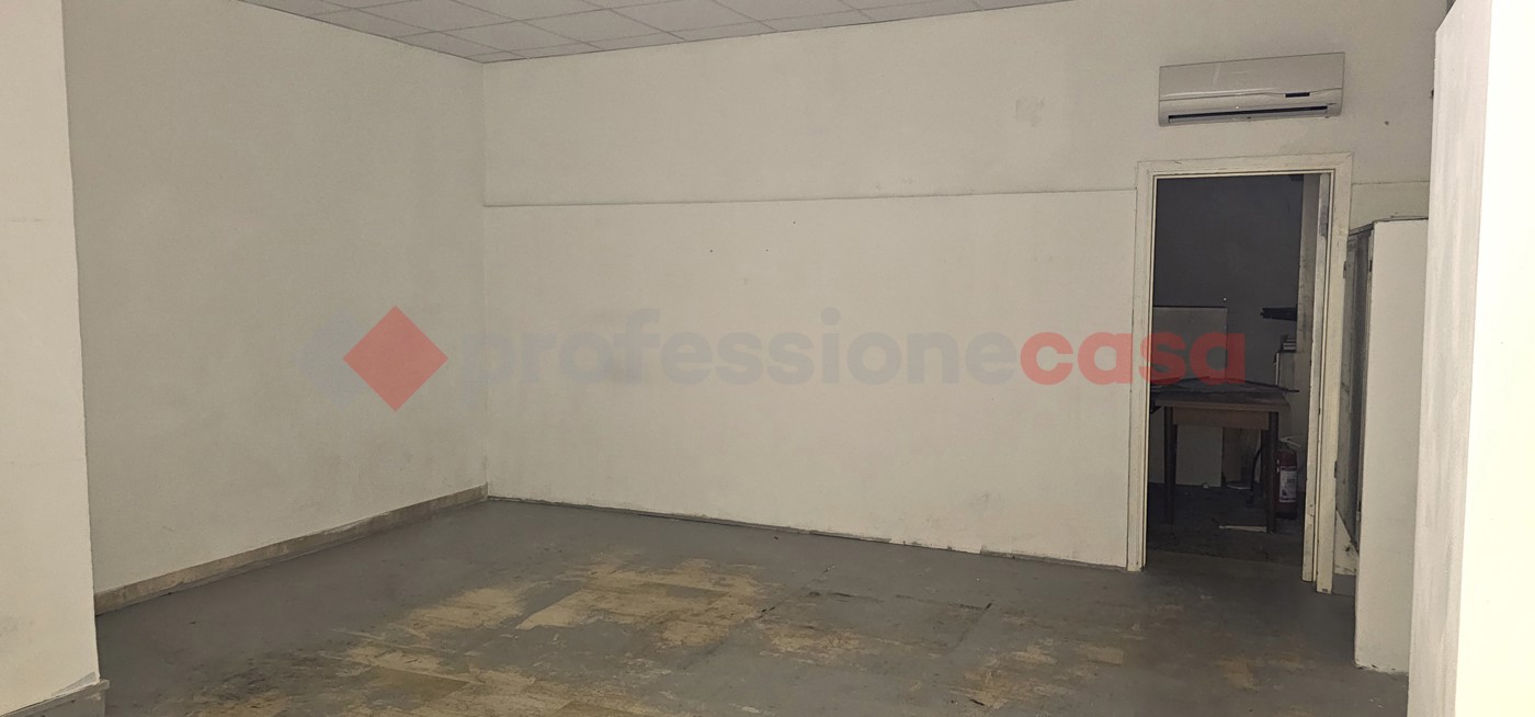 Negozio in affitto a Siena