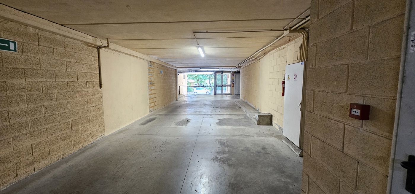 Box/Garage 20mq in vendita a Siena