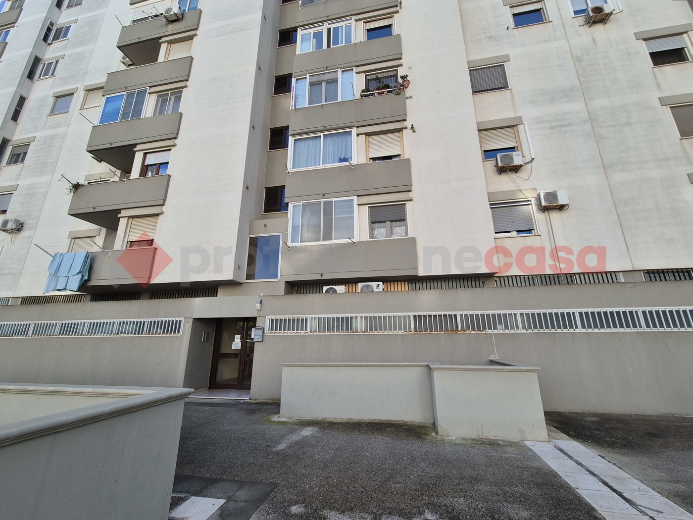 Quadrilocale con box a Taranto