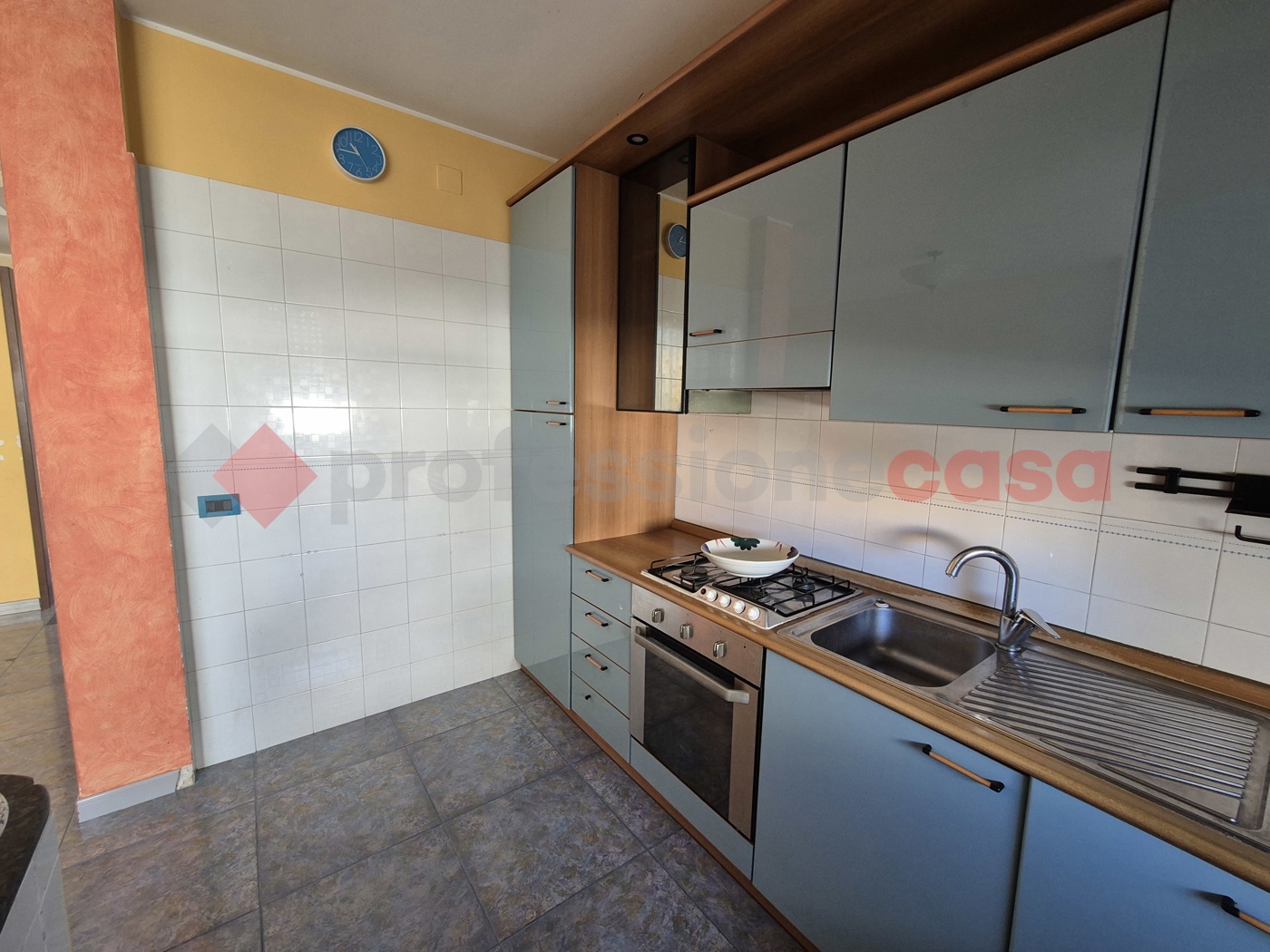 Quadrilocale con box a Taranto