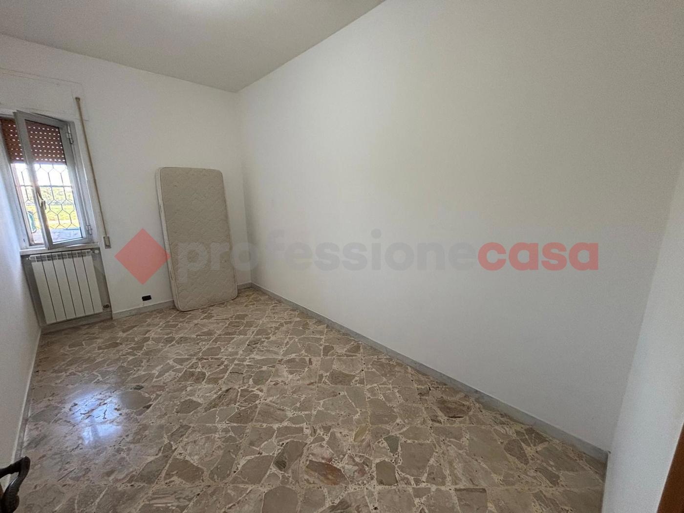 Quadrilocale con giardino a Statte