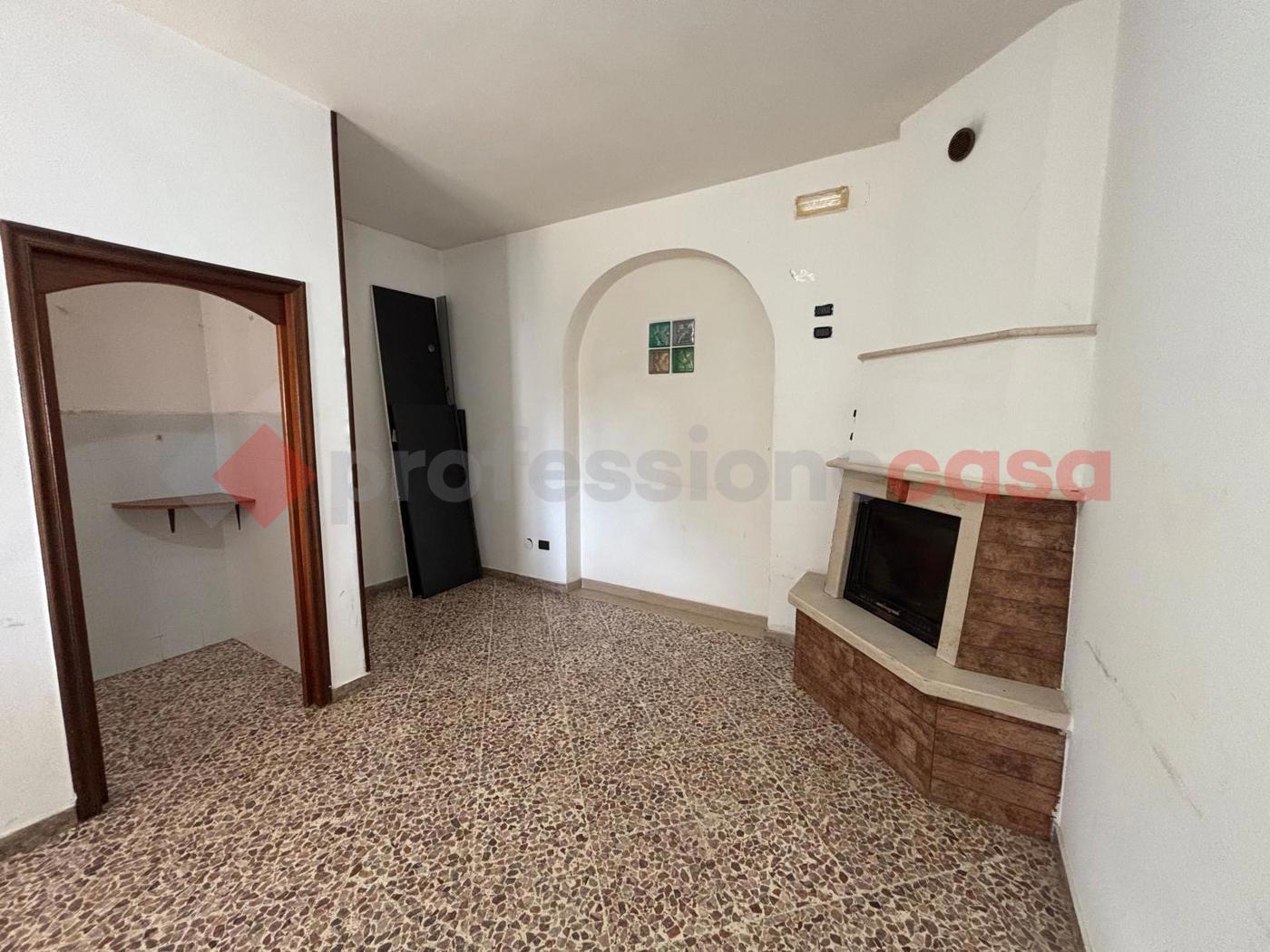 Quadrilocale con giardino a Statte