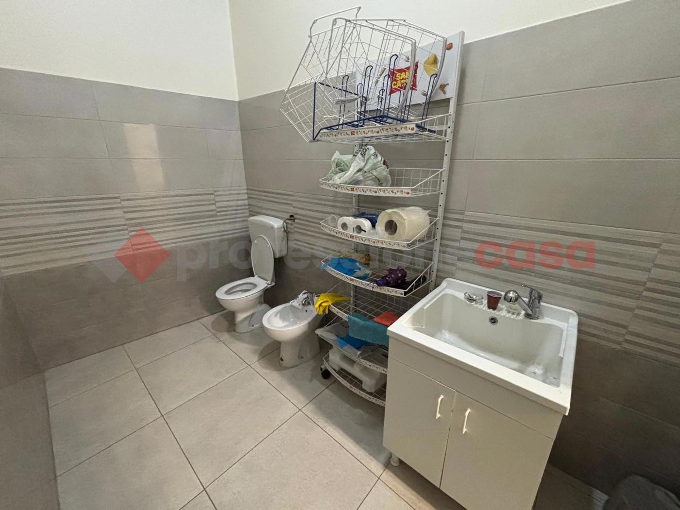 Negozio in vendita a Crispiano