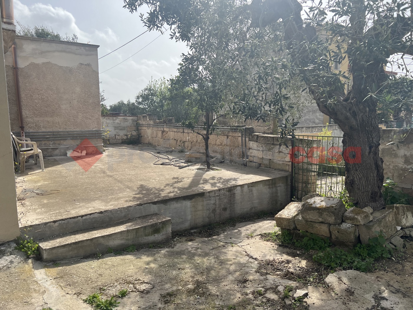 Quadrilocale con giardino a Statte