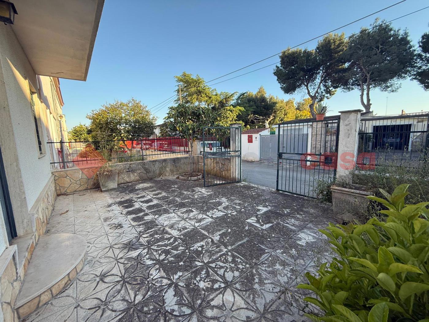 Casa indipendente con giardino a Taranto
