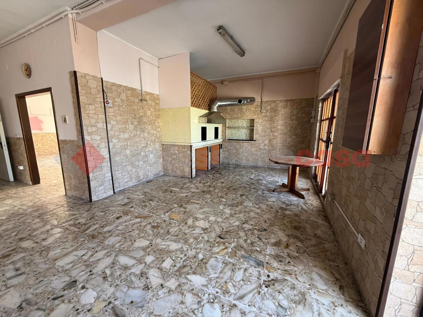 Negozio in vendita a Taranto